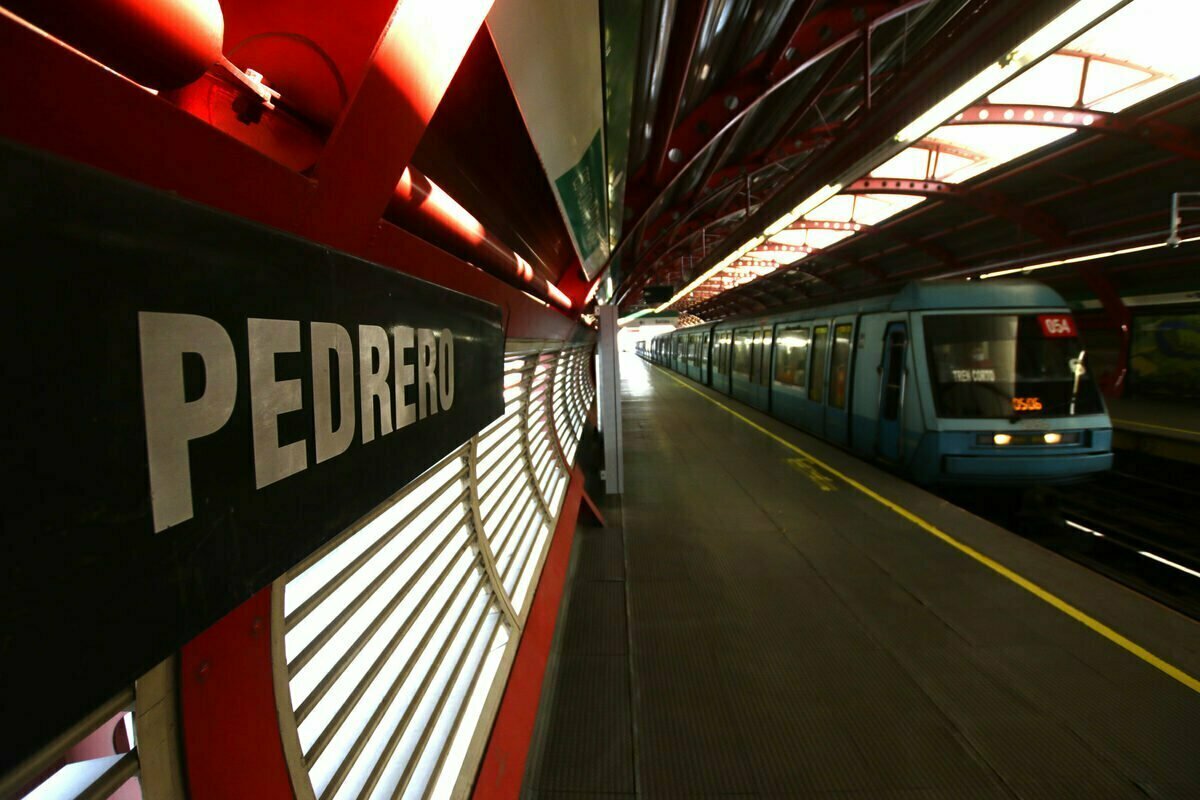 Estación Pedrero del Metro de Santiago.