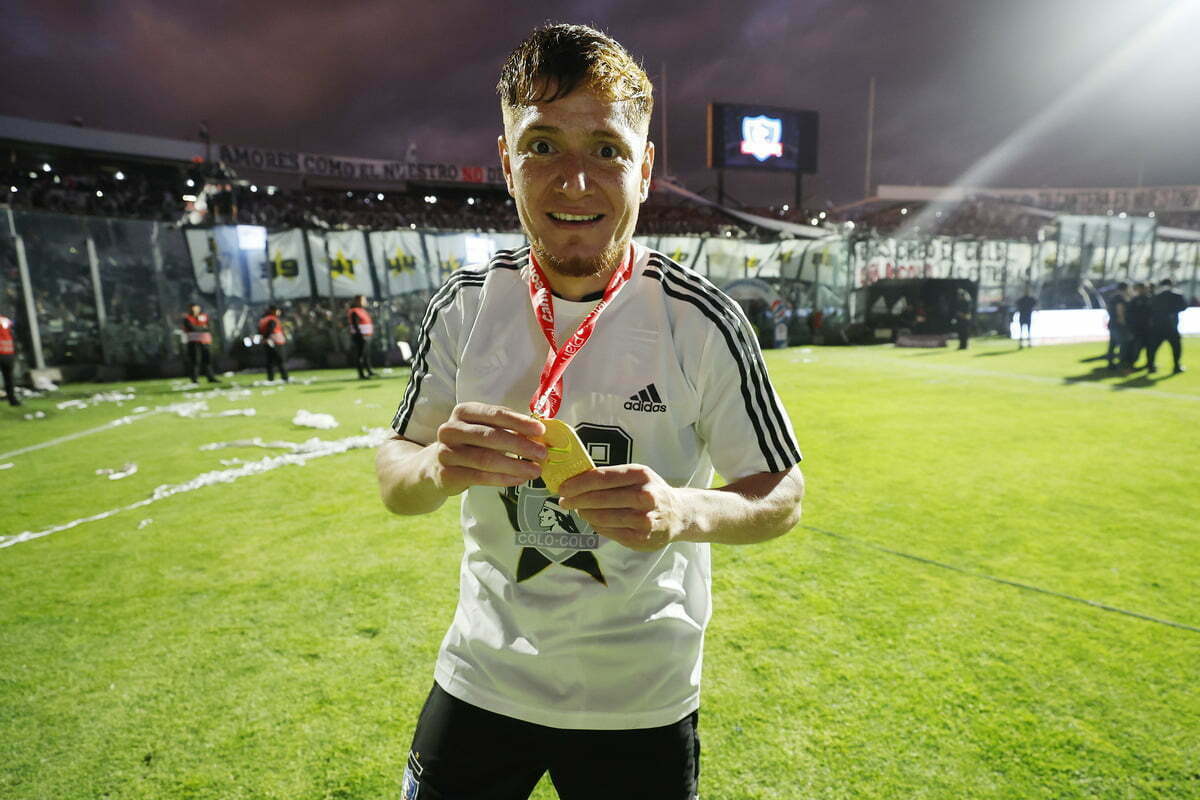 Leonardo Gil celebrando la obtención de la estrella 33.