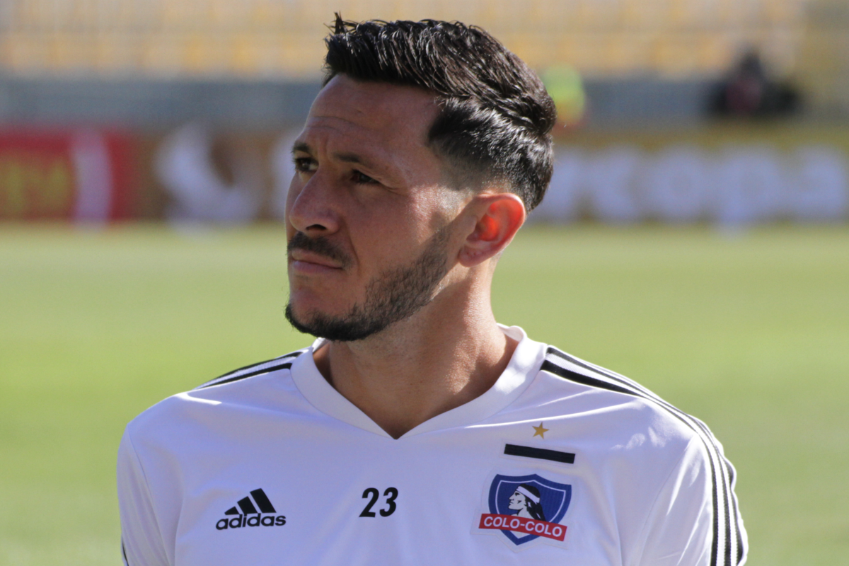 Ramiro González entrenando con Colo-Colo en el Estadio Monumental.