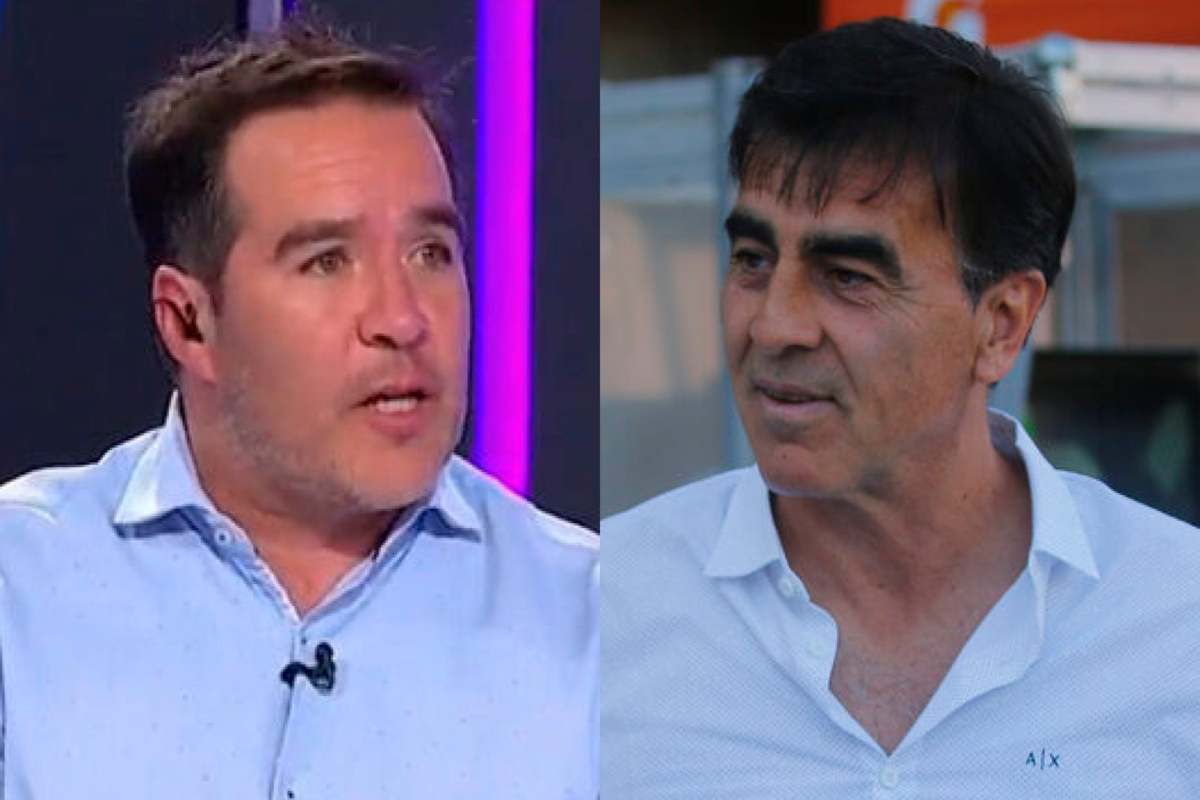 Primer plano a los rostros del periodista Cristián Caamaño y Gustavo Quinteros, actual director técnico de Colo-Colo.