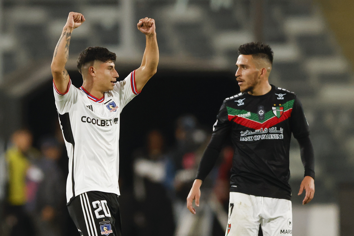 Alezander Oroz festejado su gol ante Palestino