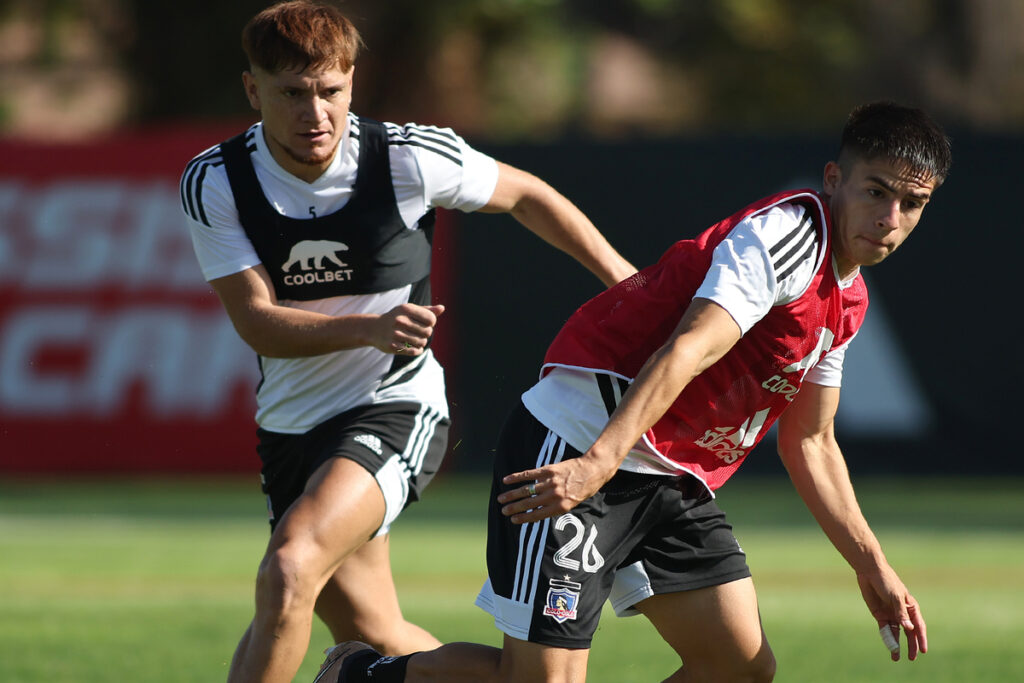 Leonardo Gil y Matías Moya en un entrenamiento de Colo-Colo.