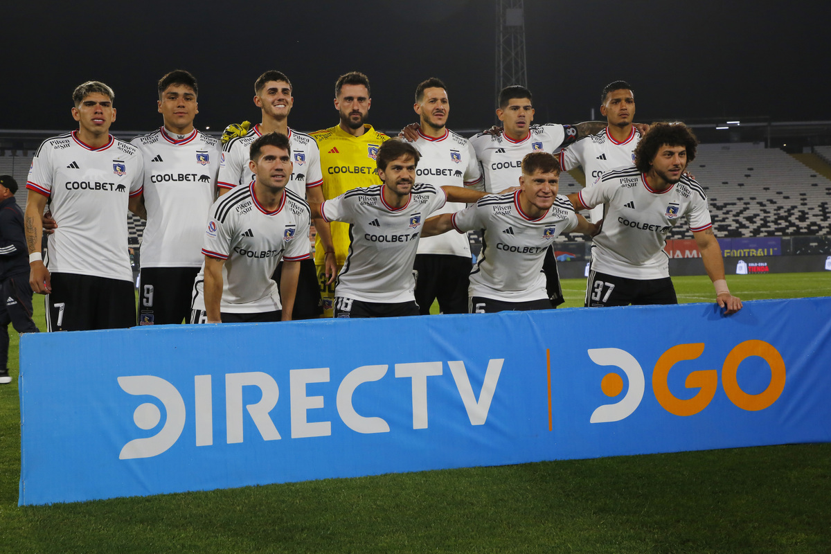 Formación de Colo-Colo en el partido frente a Audax Italiano.