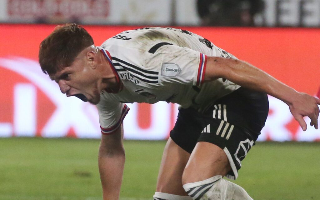 Leonardo Gil gritando el gol que marcó por Colo Colo