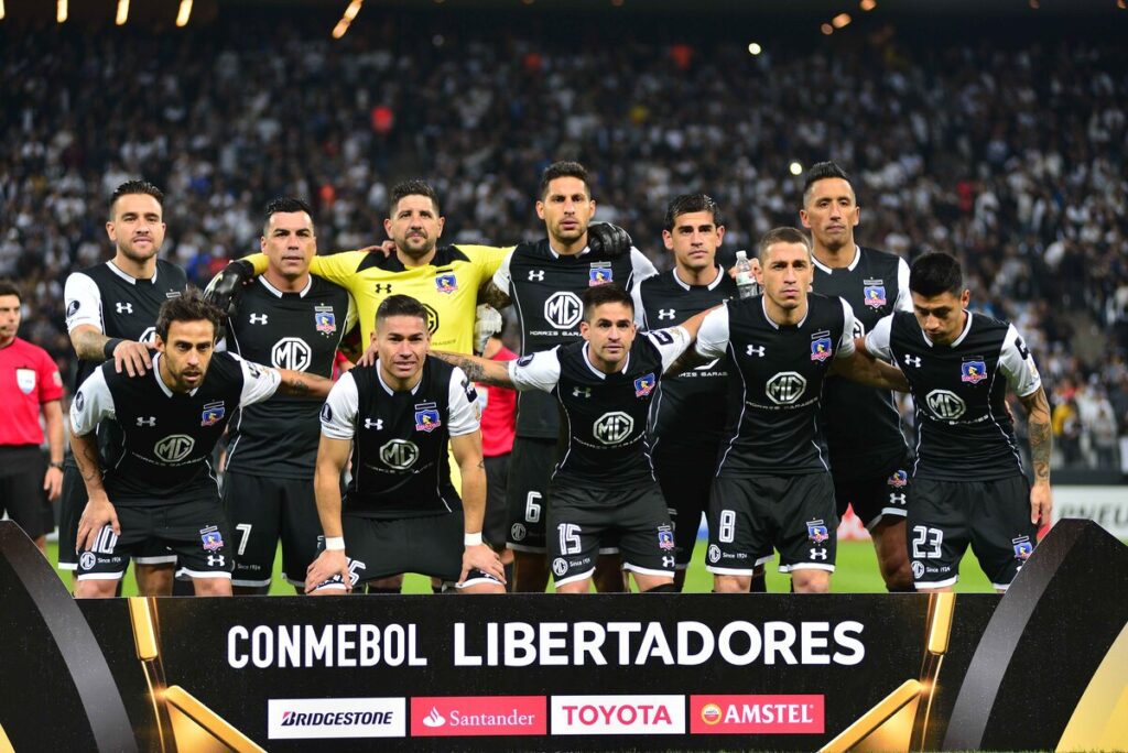 Colo-Colo visitando a Corinthians, en el partido que clasificó a los dirigidos por Héctor Tapia a los Cuartos de Final de la Copa Libertadores 2018.