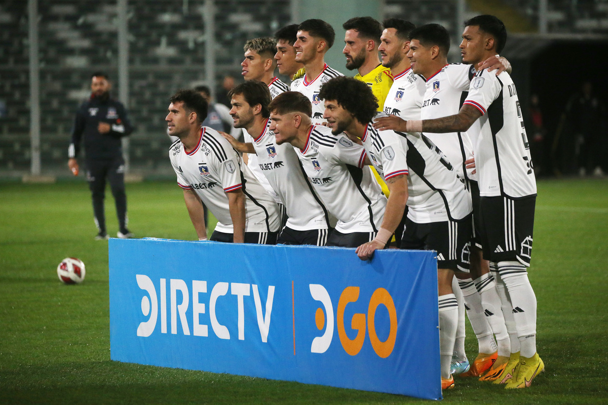 Formación de Colo-Colo en el partido frente a Audax Italiano, en un Estadio Monumental sin presencia de público.