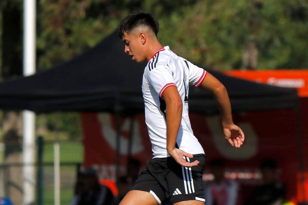 Miguel Toledo sumando minutos con la categoría de Colo-Colo Proyección.