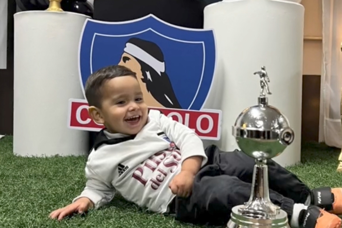 Celebración del cumpleaños de un niño fanático de Colo-Colo