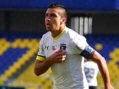 Gonzalo Fierro celebrando un gol de Colo-Colo frente a la Universidad de Concepción.