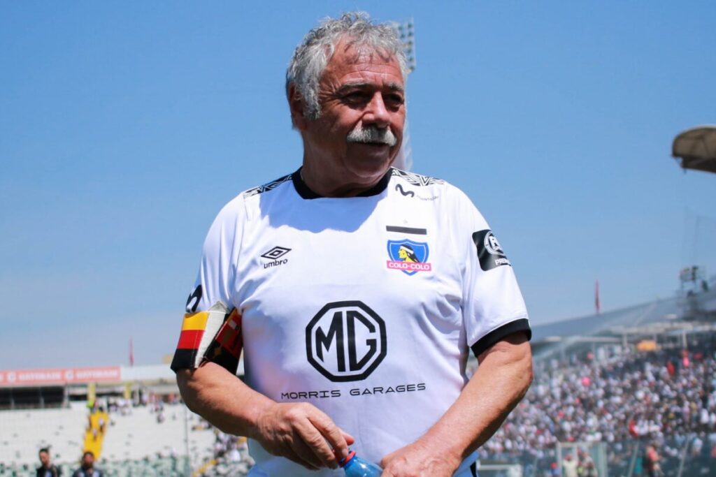 Carlos Caszely durante la previa del Superclásico del 2019.