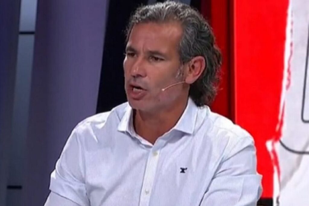 Dante Poli con cara de seriedad durante un programa deportivo de ESPN.