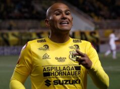 Humberto Suazo defendiendo la camiseta de San Luis de Quillota.