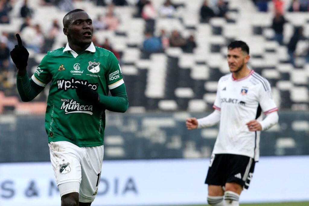 Ramiro González en el partido de Colo-Colo frente a Deportivo Cali