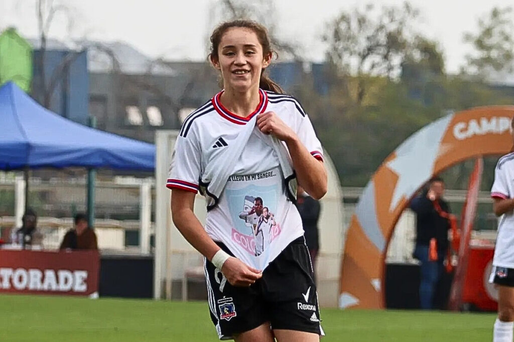 Catalina Muñoz celebrando su anotación en la final del torneo femenino Sub-16