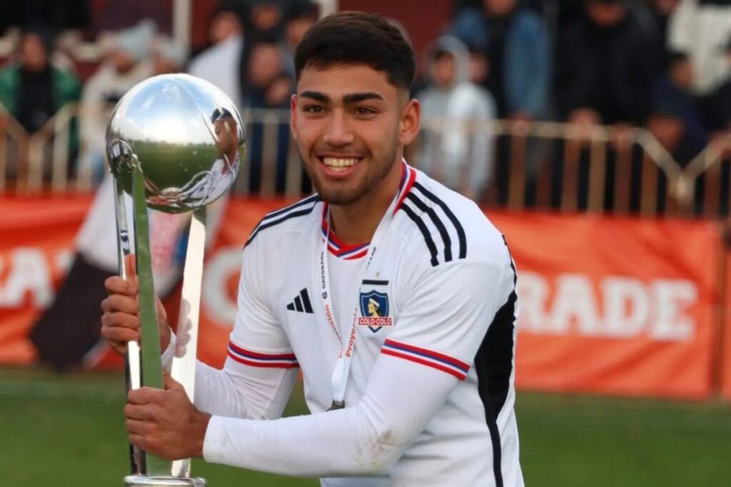 Nicolás Suárez celebrando la obtención del Campeonato de Proyección.