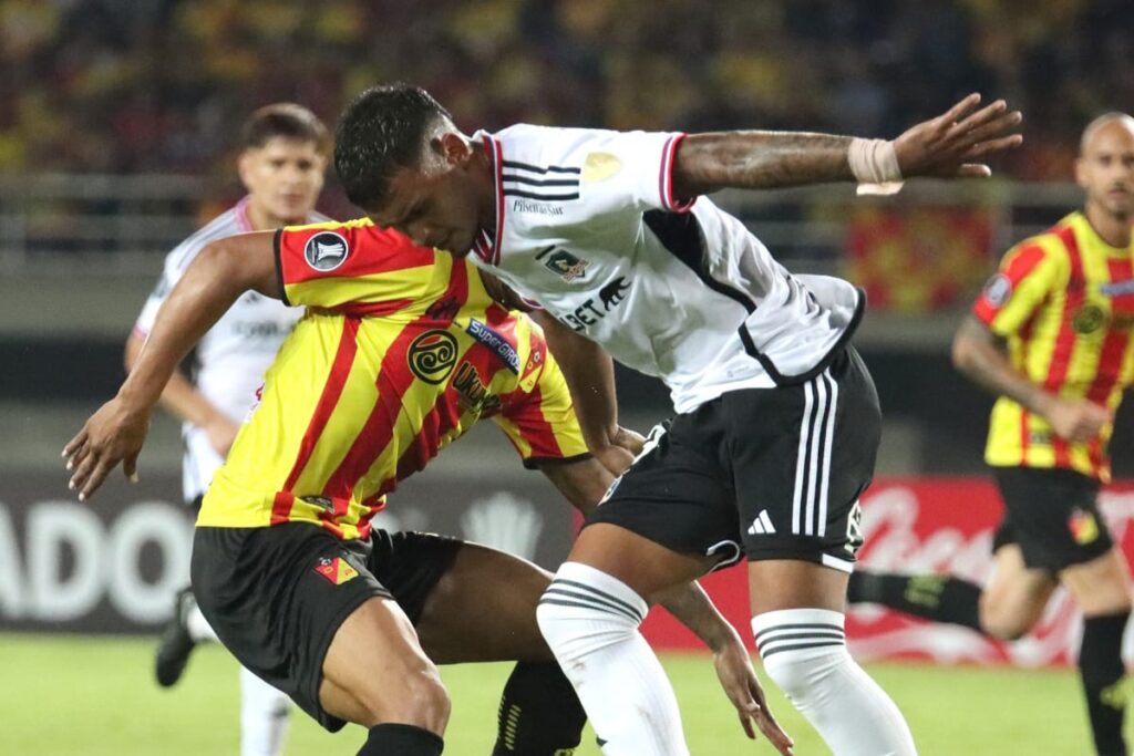 Colo-Colo vs Deportivo Pereira en el primer partido de la Copa Libertadores.