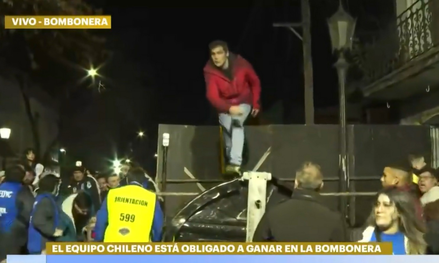 Captura de los hinchas de Colo Colo en La Bombonera