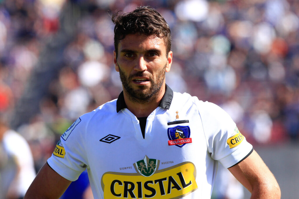 Mauro Olivi con la camiseta de Colo-cOLO.