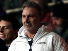 Primer plano al rostro de Marcelo Barticciotto en medio del duelo entre Chile y República Dominica en el Estadio Sausalito de Viña del Mar.