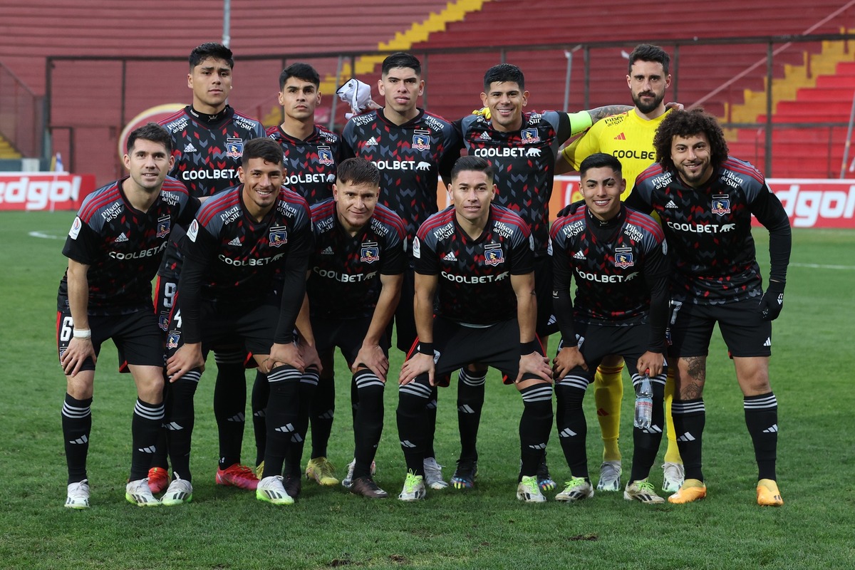 Once titular de Colo-Colo en el duelo de ida ante Universidad Católica por la final regional de la Copa Chile 2023.