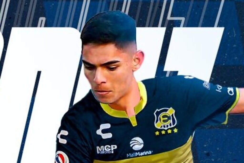 Joan Cruz con la camiseta de Everton.