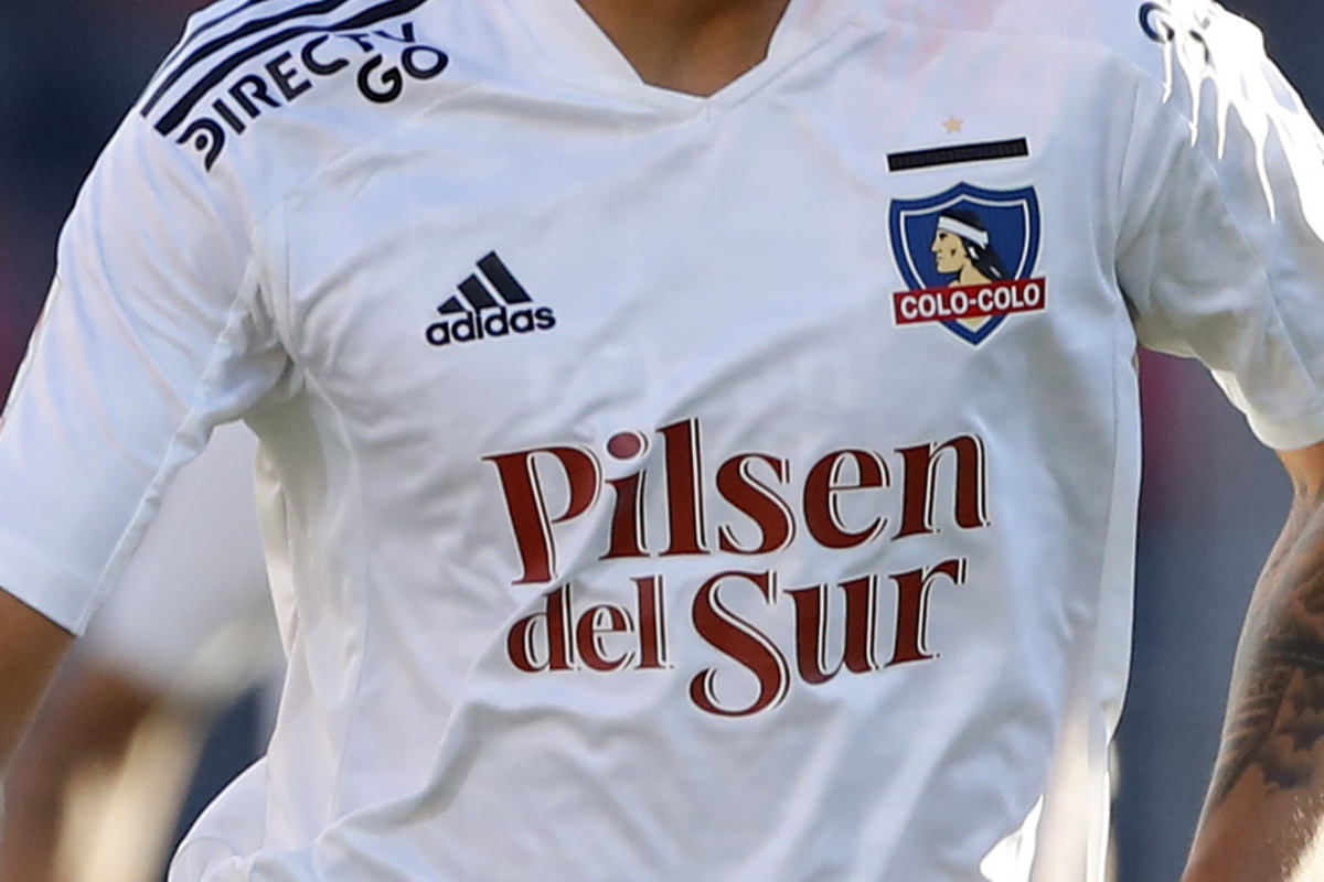 Camiseta de Colo-Colo 2021.