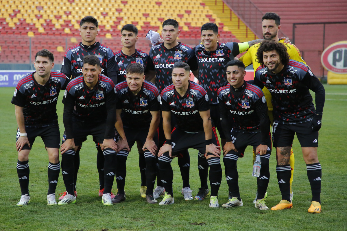 Foto oficial de la formación de Colo-Colo.