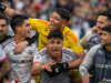 Jugadores de Colo-Colo celebran juntos y unidos tras vencer por 1-0 a la UC por la final regional de la Copa Chile 2023.