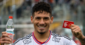 Alan Saldivia es elegido el mejor jugador del partido tras el triunfo 1-0 de Colo-Colo sobre Universidad Católica por la Copa Chile 2023.