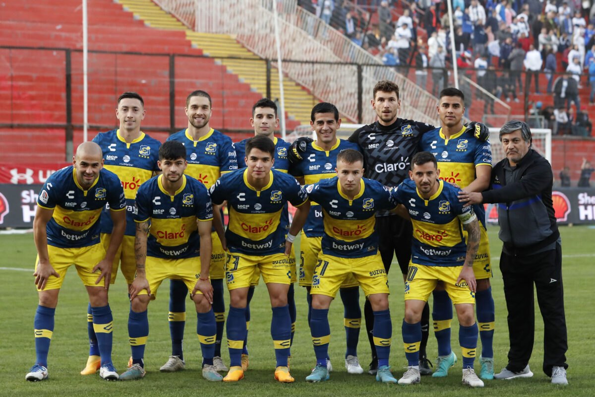 Formación de Everton de Viña del Mar en el partido frente a Universidad Católica