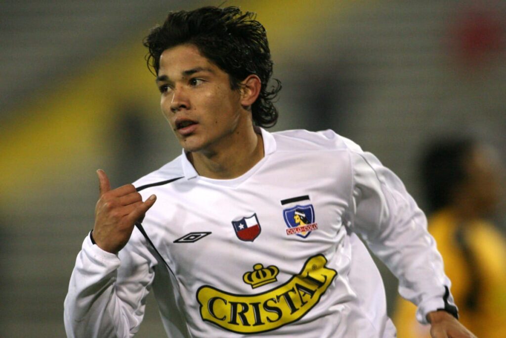 Primer plano a Matías Fernández durante su etapa con Colo-Colo en 2006.