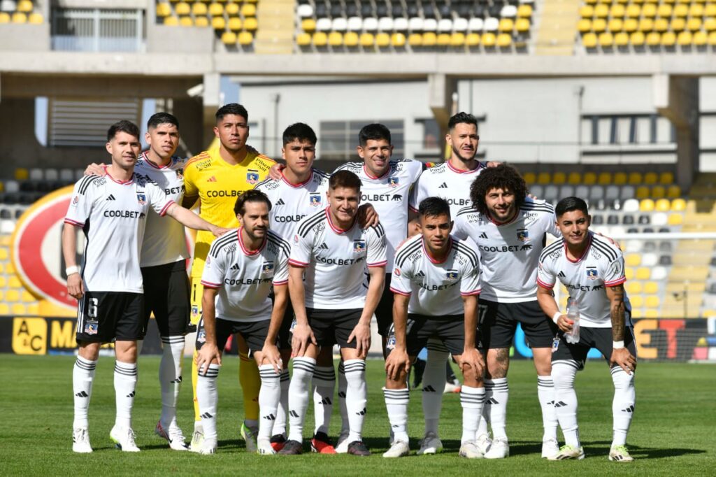 Formación titular de Colo-Colo en el partido frente a Coquimbo Unido.