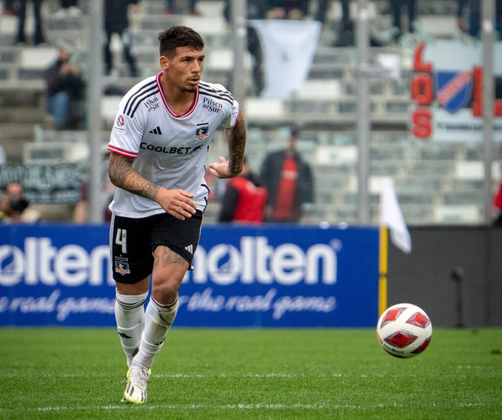 Alan Saldivia durante el partido de Colo-Colo frente a la Universidad Católica por Copa Chile.