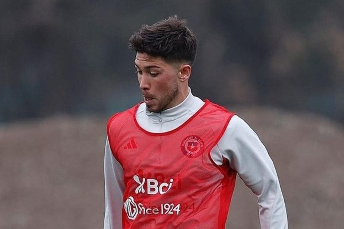 Primer plano a Felipe Loyola entrenando en un microciclo con la Selección Chilena Sub-23.