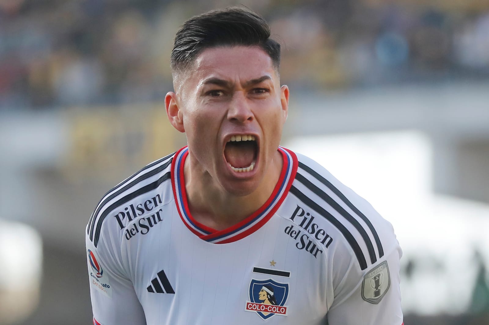 Primer plano al rostro de Óscar Opazo celebrando su gol en el partido de Coquimbo Unido vs Colo-Colo.