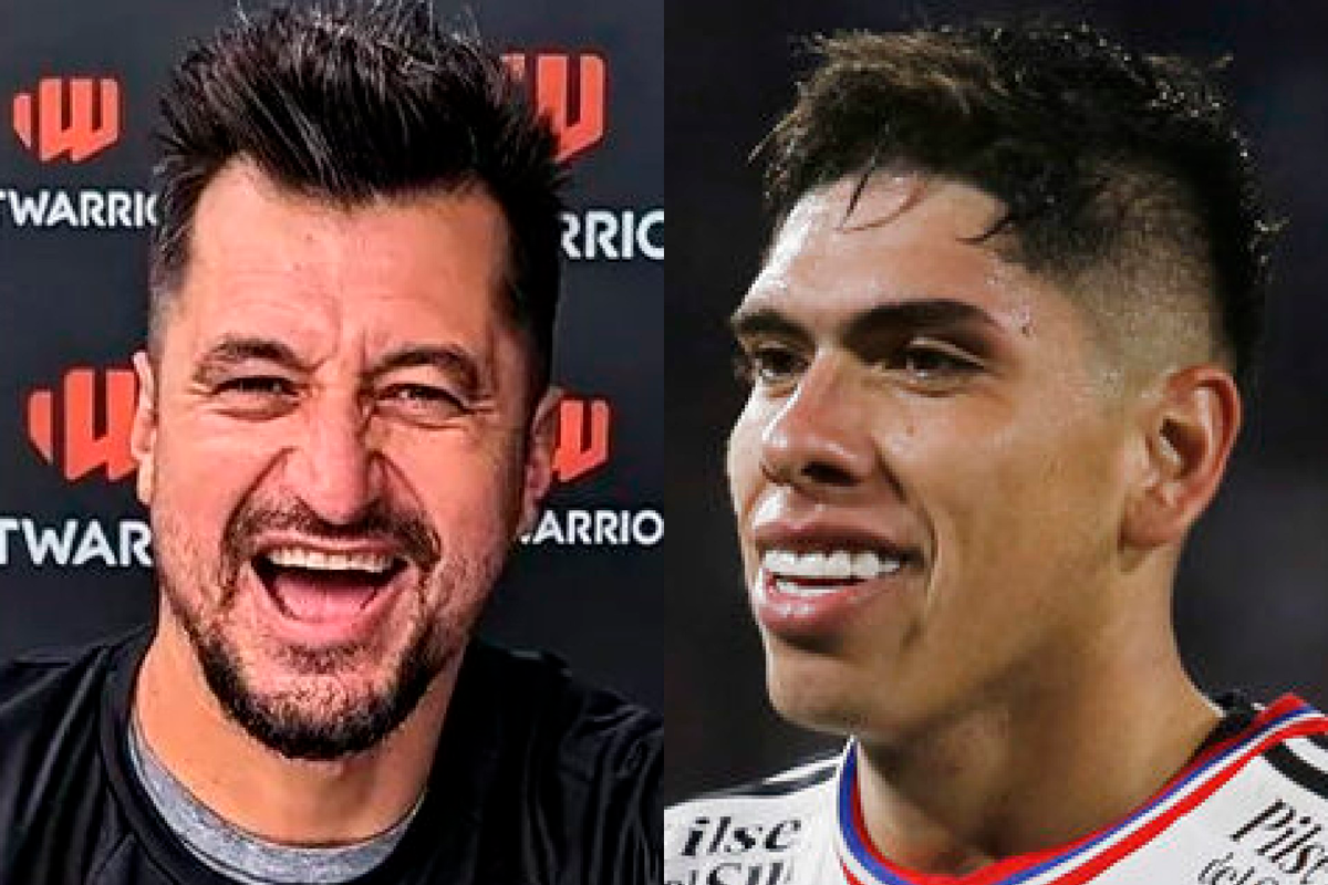 Primer planos a los rostros sonrientes de Carlos Palacios y Nicolás Peric, actual futbolista de Colo-Colo y comentarista deportivo, respectivamente.