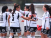 Futbolistas de Colo-Colo Femenino celebran un gol durante el segundo semestre del 2023 ante Palestino.