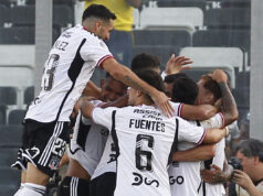 Jugadores de Colo-Colo celebrando.