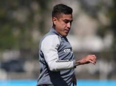 Darío Lezcano entrenando con el buzo de Colo-Colo durante la temporada 2023.