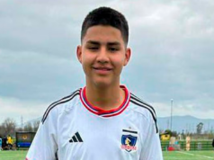 Romeo Leyton, Jugador de la Sub 14 de Colo-Colo sonríe ante las cámaras.