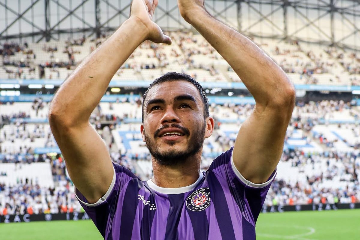 Gabriel Suazo con la camiseta del Toulouse