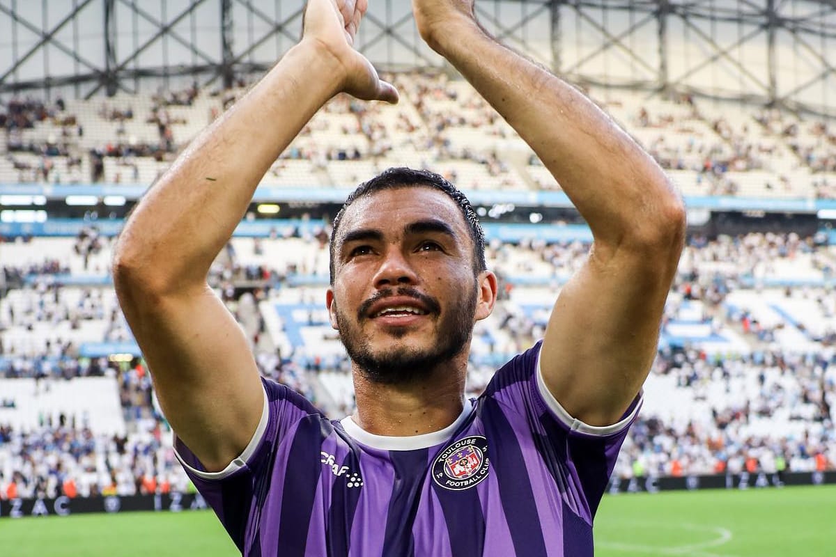 Gabriel Suazo con la camiseta del Toulouse