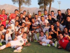 Colo-Colo Proyección celebrando la obtención de la Supercopa del Fútbol joven