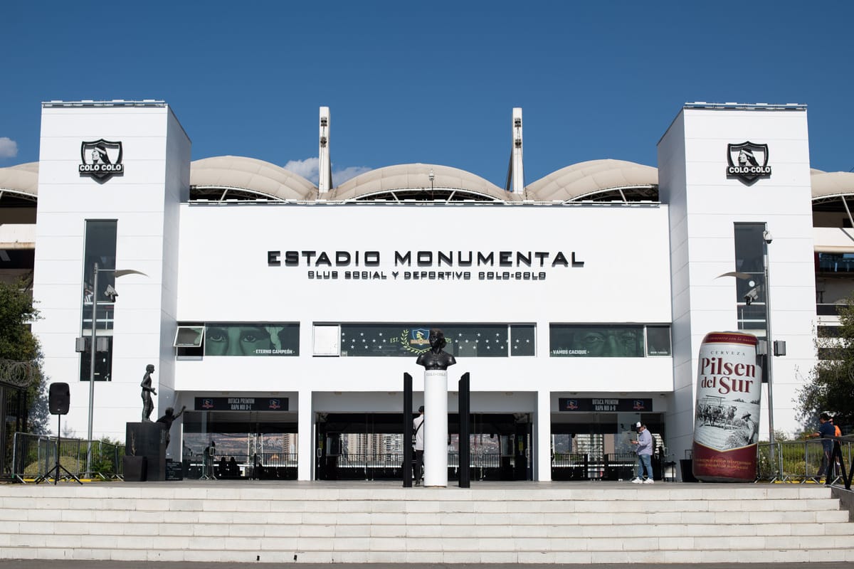 Frontis del Sector Océano del Estadio Monumental.