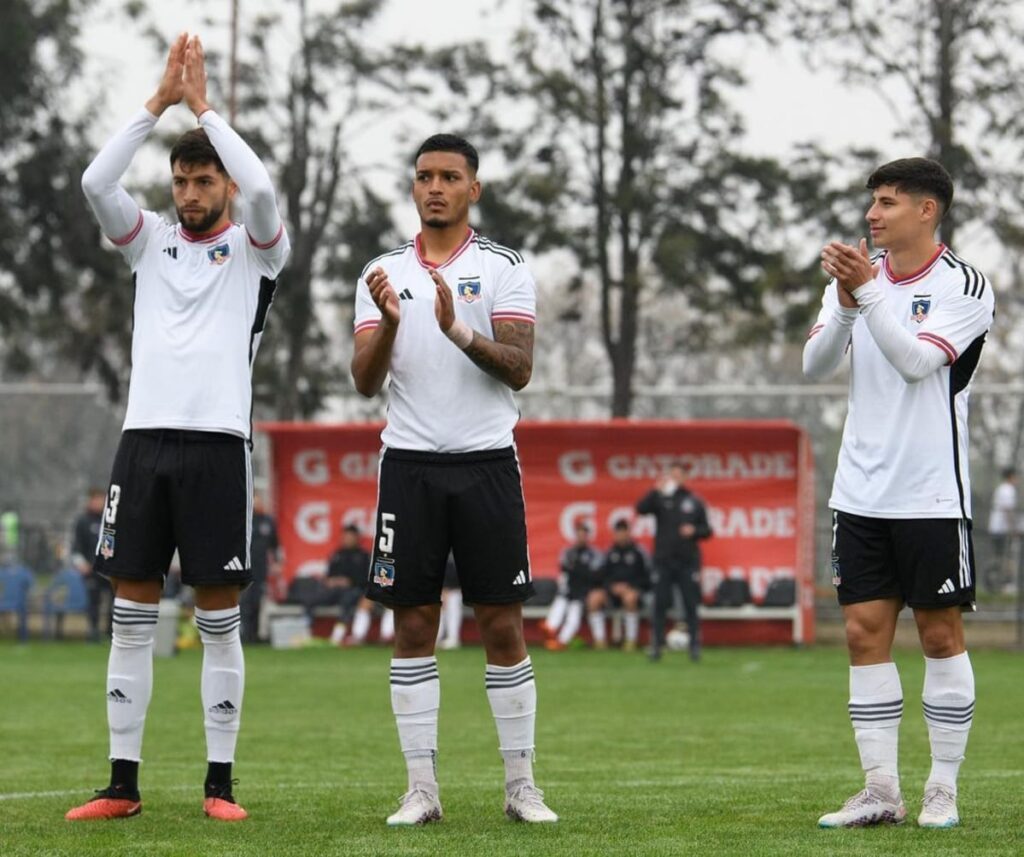 Jeyson Rojas, Daniel Gutiérrez y Alexander Oroz en la previa del partido de Colo-Colo Proyección vs Huachipato.