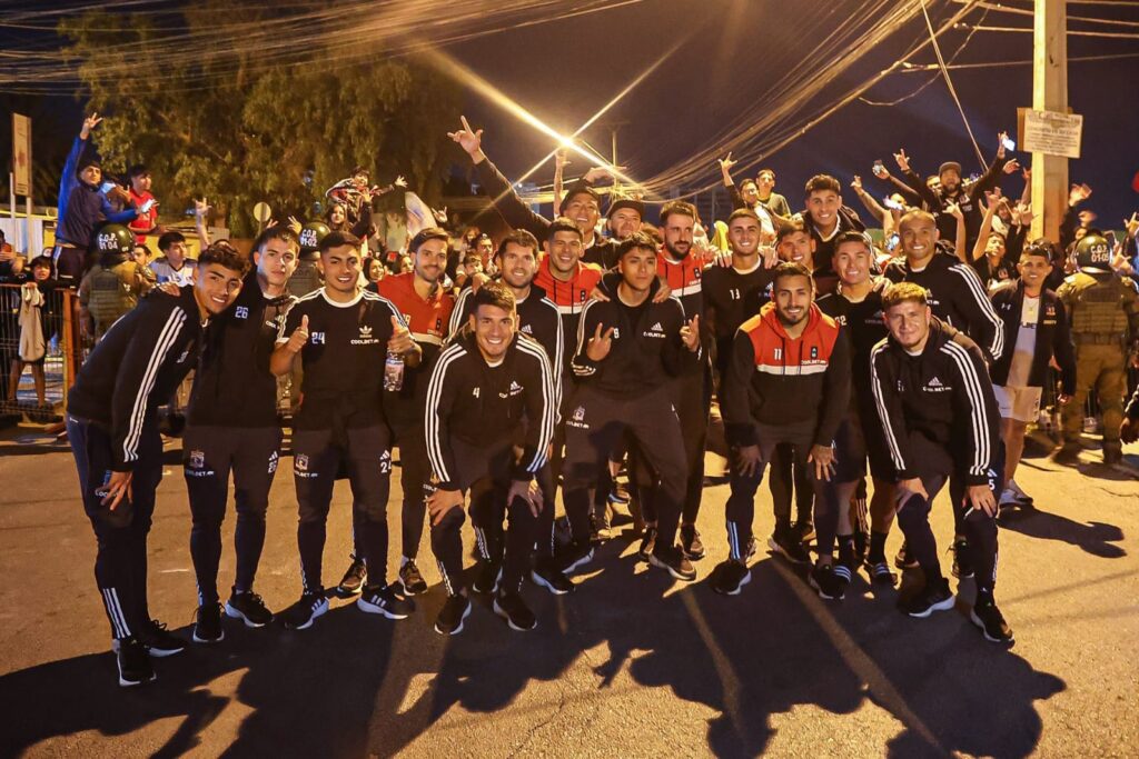 Plantel de Colo-Colo en Calama, en la previa del partido frente a Cobreloa.