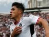Primer plano a Damián Pizarro celebrando su gol frente a la Universidad Católica.
