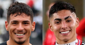Primer plano a los rostros sonrientes de Alan Saldivia y Jordhy Thompson, futbolistas de Colo-Colo durante la temporada 2023.