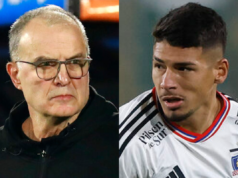 Primer plano al rostro de Marcelo Bielsa y Alan Saldivia, actual entrenador de la Selección Uruguaya y jugador de Colo-Colo, respectivamente.