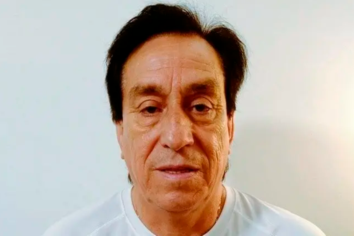 Primer plano al rostro de Roberto 'Cóndor' Rojas, ex futbolista de Colo-Colo y de la selección chilena.